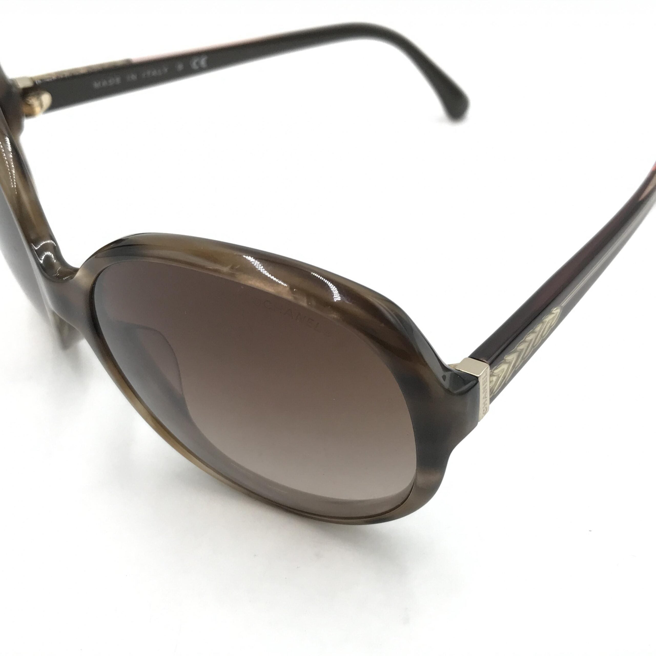 Pre-loved Chanel oversized brown gradient sunglasses with original box