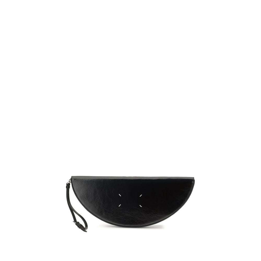 HALFMOON CLUTCH BAG IN BLACK CRINKLED LEATHER