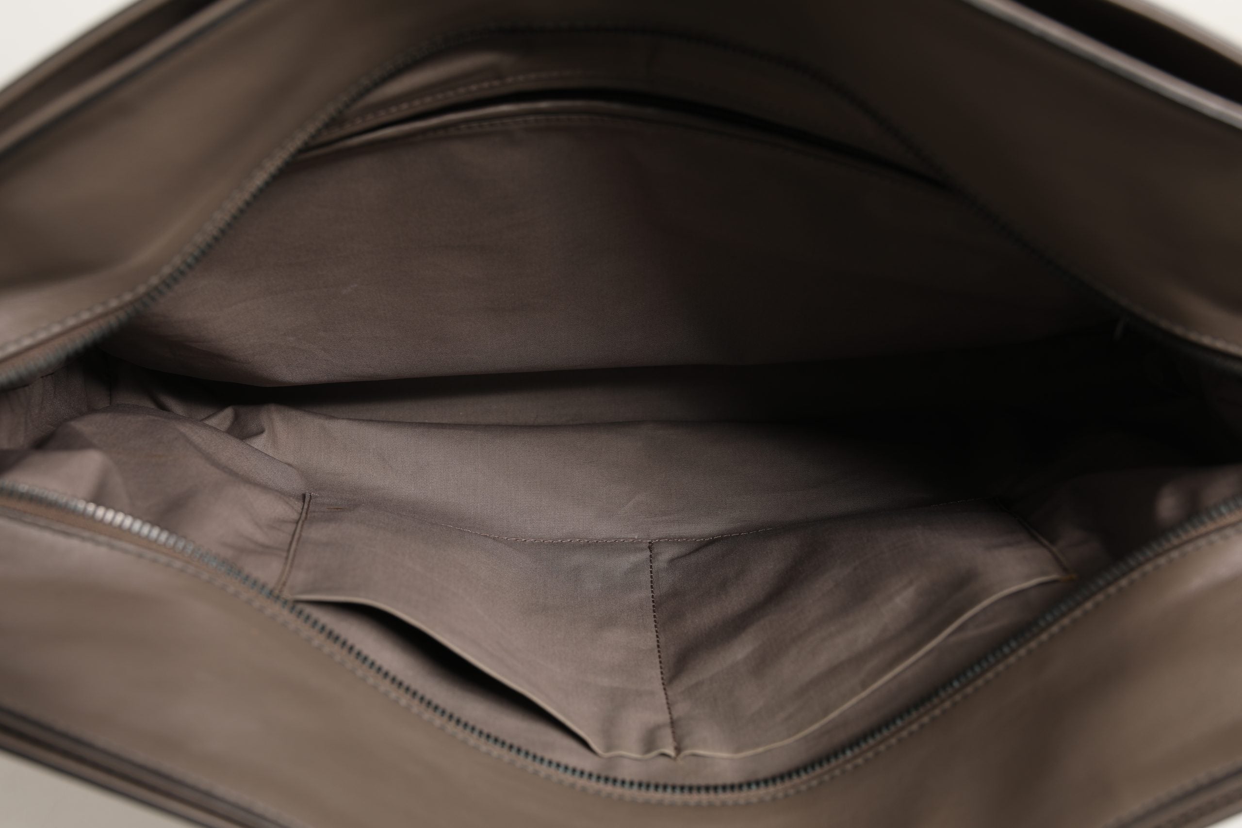 GETAWAY INTRECCIATO LEATHER BRIEFCASE IN GREY