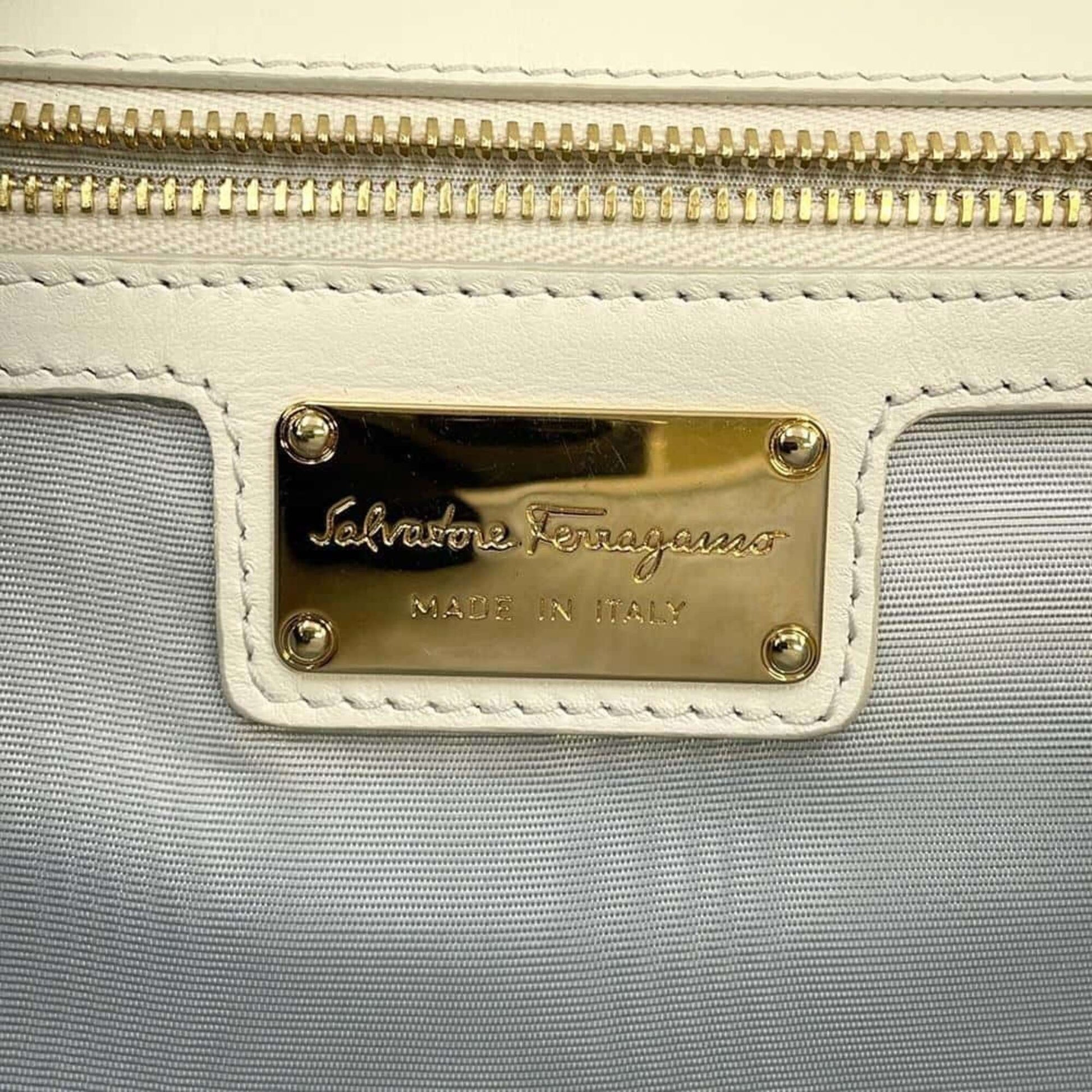 Salvatore Ferragamo Shoulder Bag Vara Perforated Leather AU21 F003 White-15