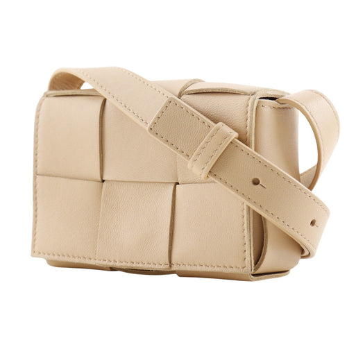 Bottega Veneta Pre-Owned beige leather bag with woven design and adjustable strap