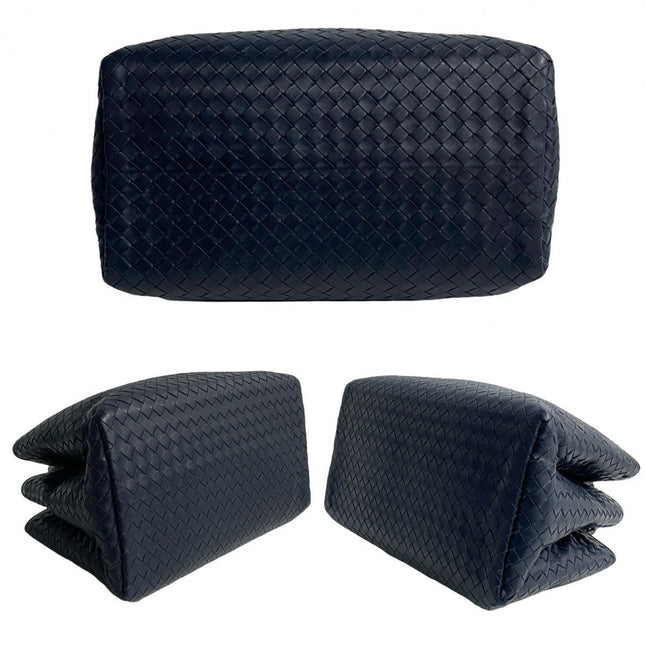 Pre-Owned Bottega Veneta Intrecciato Leather Bag in Navy with a Soft Woven Design