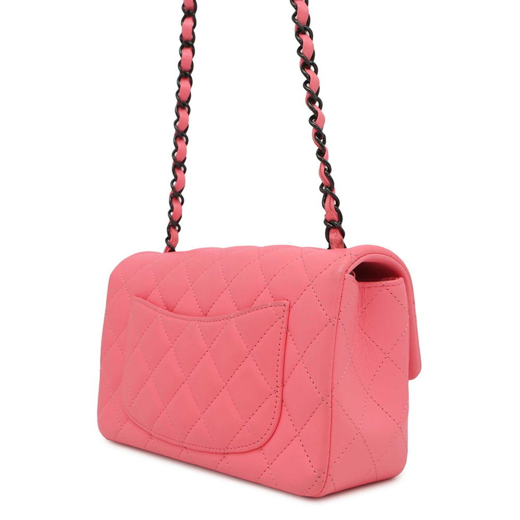 MANSII CHANEL Pre-Loved Mini Matelasse 20 pink handbag with quilted design and chain strap
