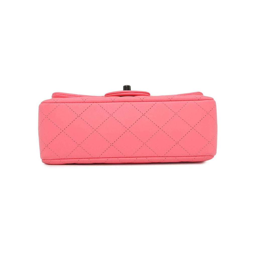 CHANEL Pre-Loved Mini Matelasse 20 pink handbag with elegant quilted design and top closure