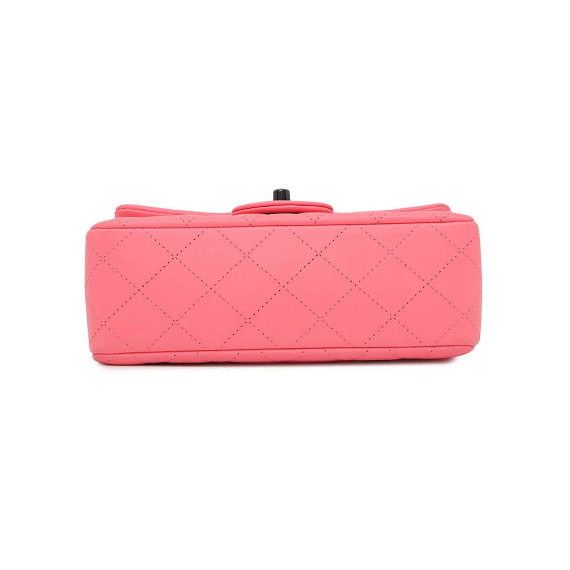 CHANEL Pre-Loved Mini Matelasse 20 pink handbag with elegant quilted design and top closure