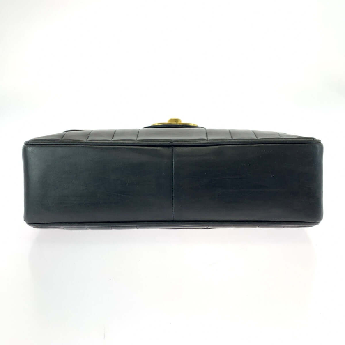 Pre-owned CHANEL black leather bag with quilted design and gold hardware