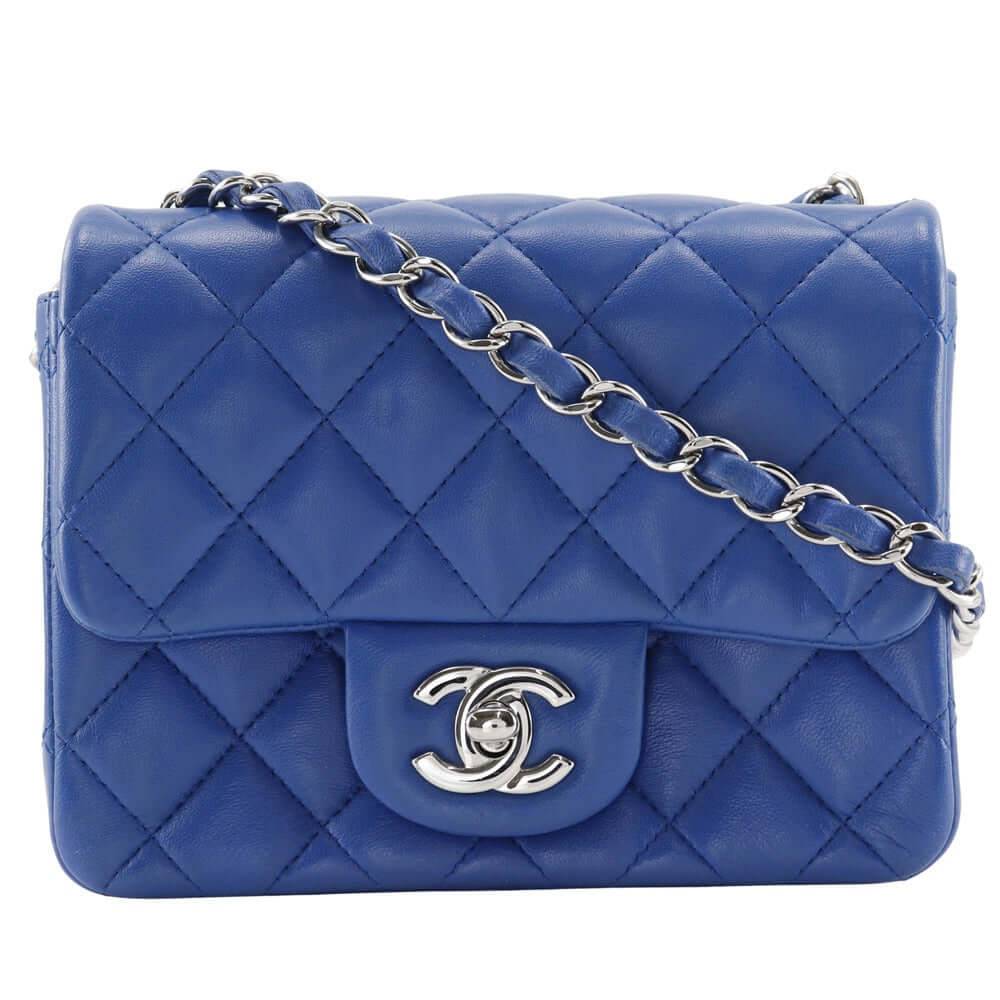 Pre-owned CHANEL blue quilted leather bag with chain strap and silver hardware