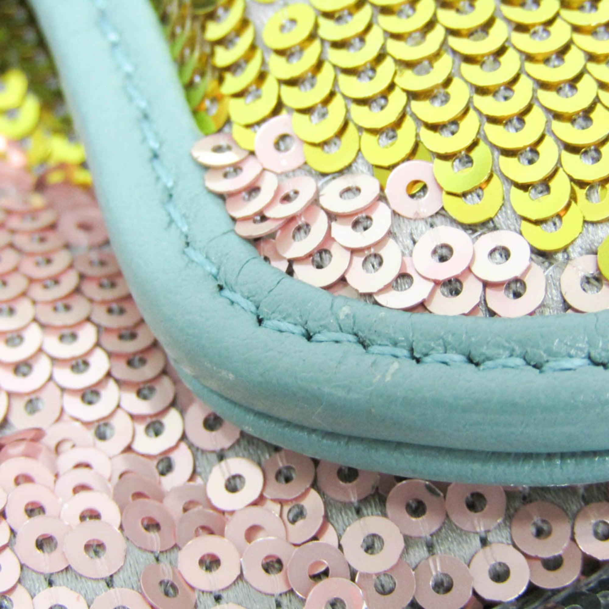 GUCCI Pre-Loved GG Marmont shoulder bag with colorful sequin detailing and elegant design