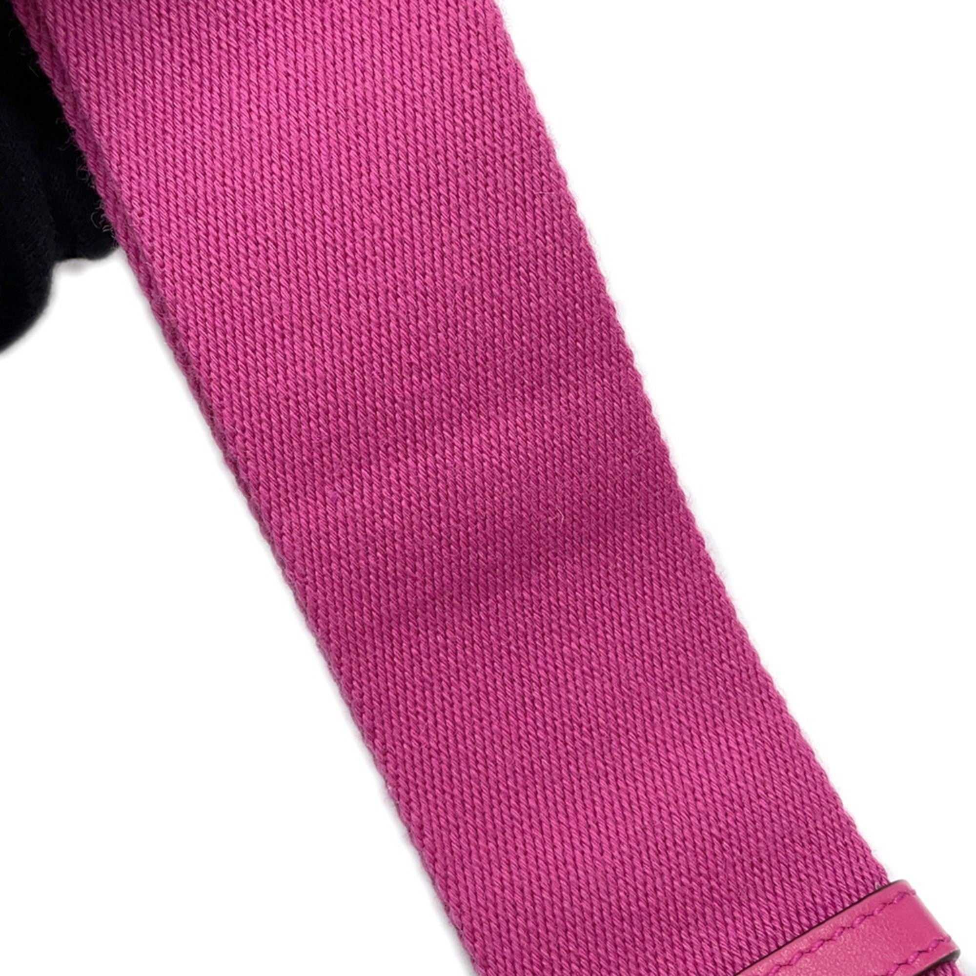 GUCCI Pre-Loved GG Matelasse shoulder bag featuring a stylish pink shoulder strap for elegant outings