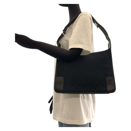 GUCCI Pre-Owned Black Shoulder Bag with Adjustable Strap and Signature Design