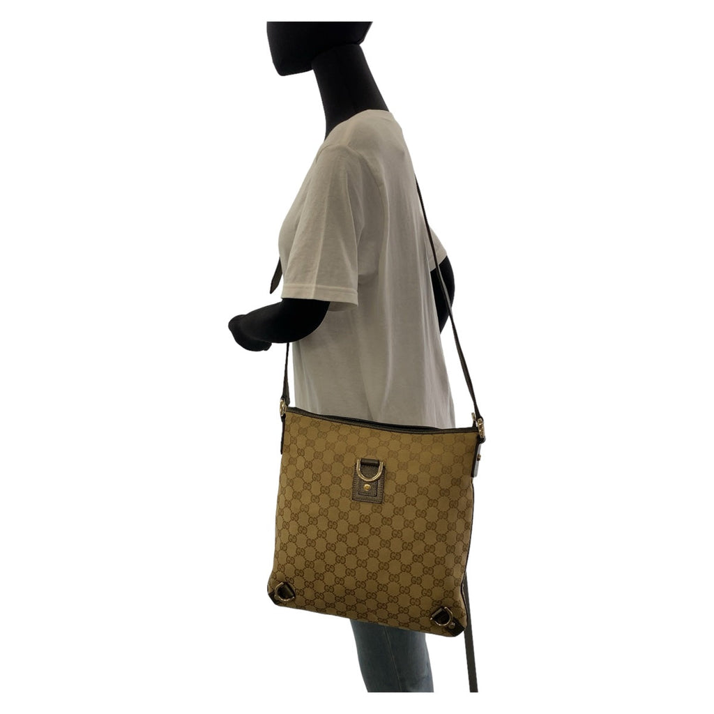 GUCCI vintage bag in classic monogram canvas with adjustable strap for versatile styling