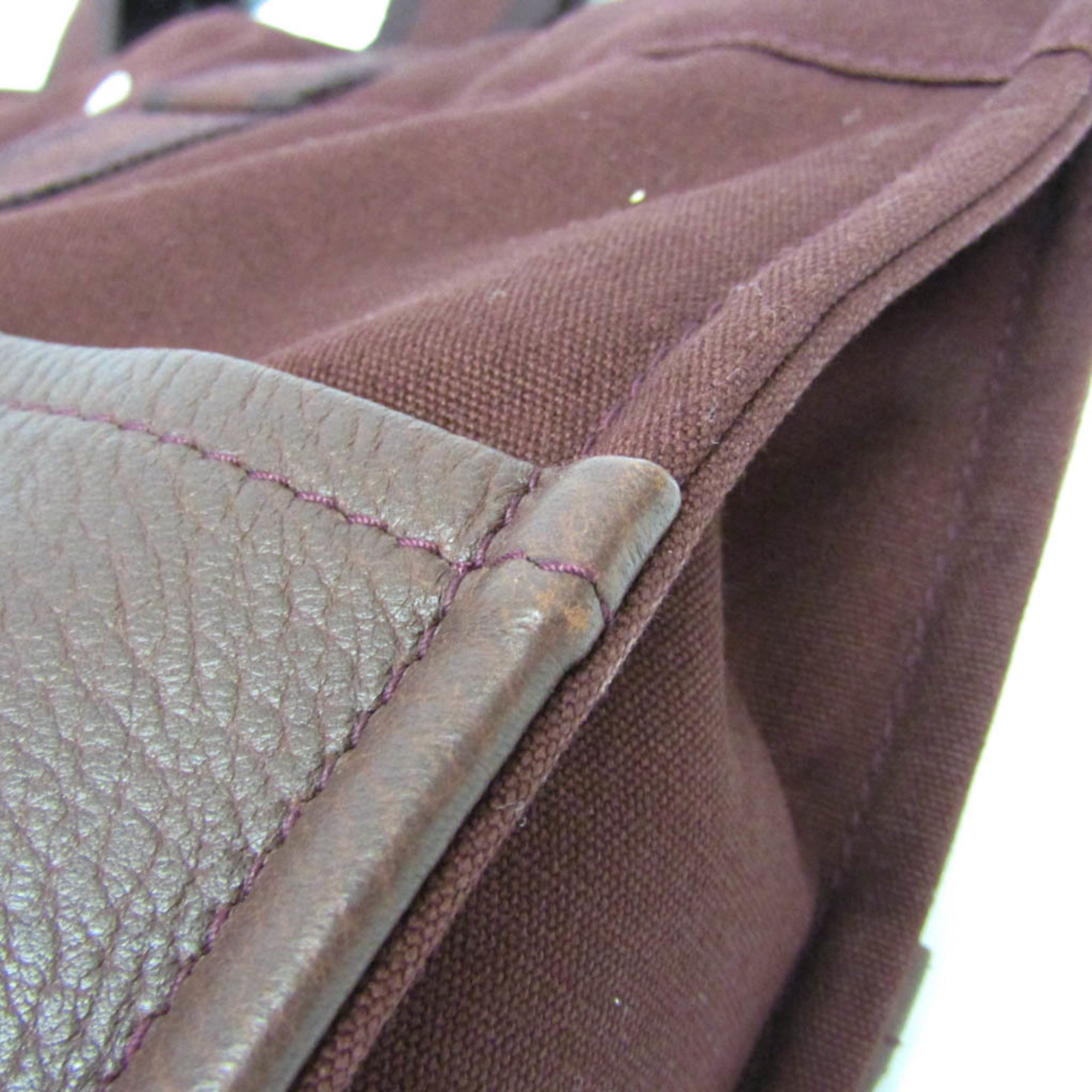 HERMÈS Pre-Loved Fourre Tout MM tote bag showcasing luxurious leather and durable fabric details