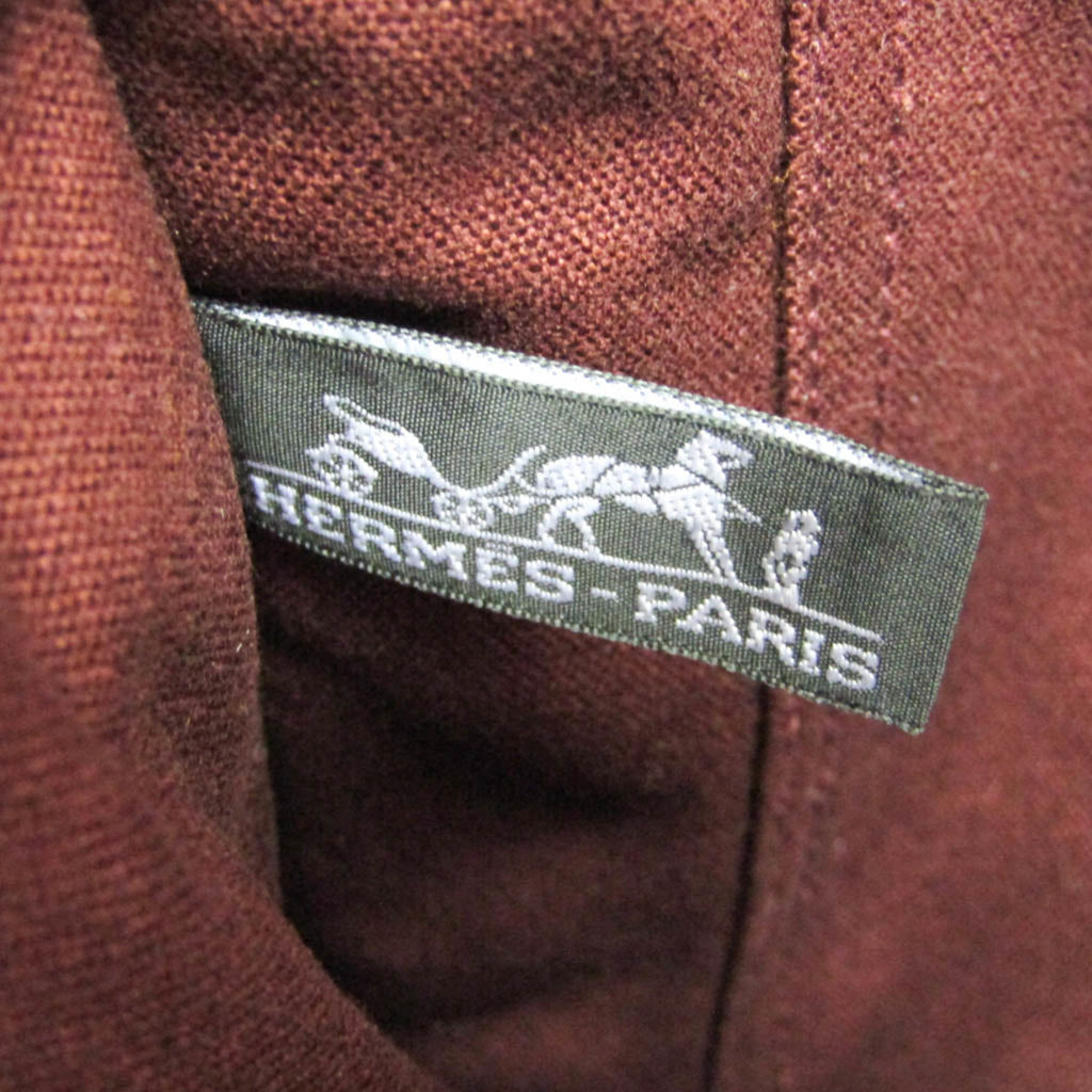 HERMÈS Pre-Loved Fourre Tout MM tote bag tag showcasing authentic branding and craftsmanship details