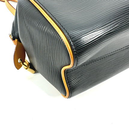 LOUIS VUITTON pre-owned bag in black Epi leather featuring gold accents and a stylish design