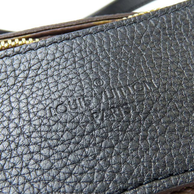 Pre-Owned Louis Vuitton Bag featuring textured leather and a durable zipper closure