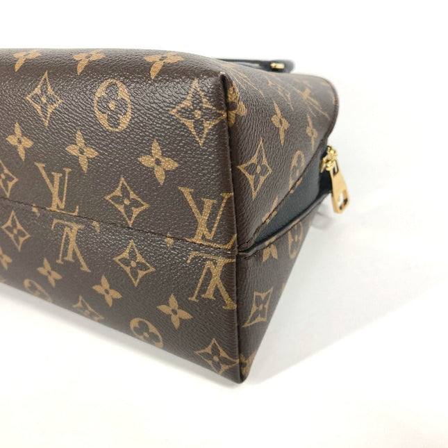 Pre-Owned Louis Vuitton Monogram Canvas Bag showcasing signature design and elegant craftsmanship
