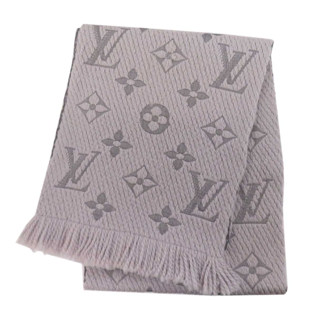 Pre-owned Louis Vuitton wool scarf in light gray featuring iconic LV monogram pattern