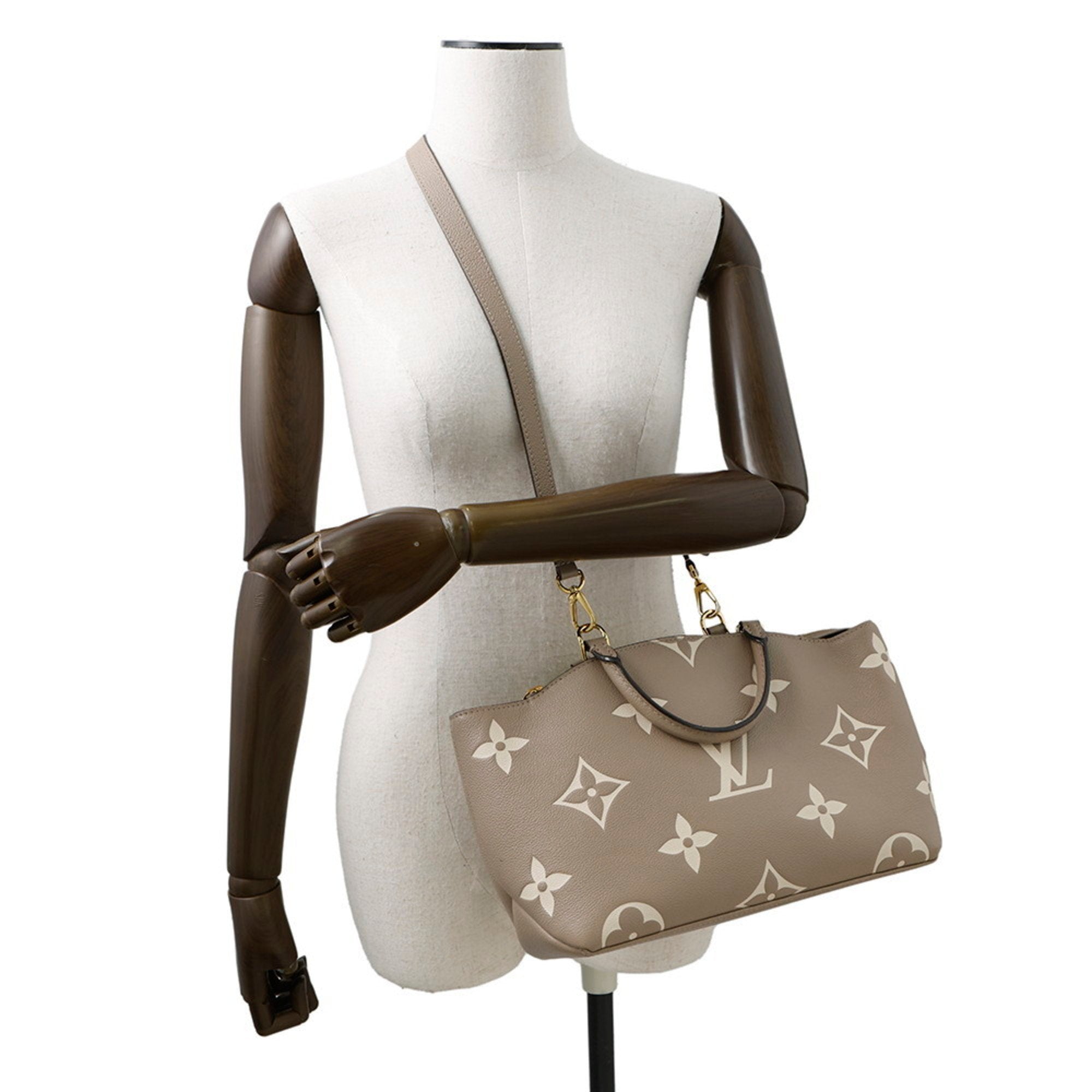 MANSII LOUIS VUITTON used Petit Palais PM handbag in beige with gold hardware and iconic monogram design