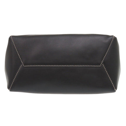 MIU MIU Black Leather Bag pre-owned with clean lines and elegant design