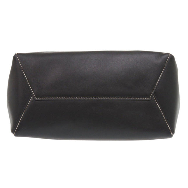 MIU MIU Black Leather Bag pre-owned with clean lines and elegant design