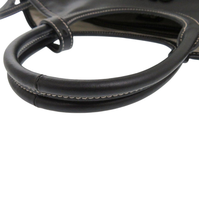 MIU MIU pre-owned handbag with sleek design and sturdy handles for everyday use
