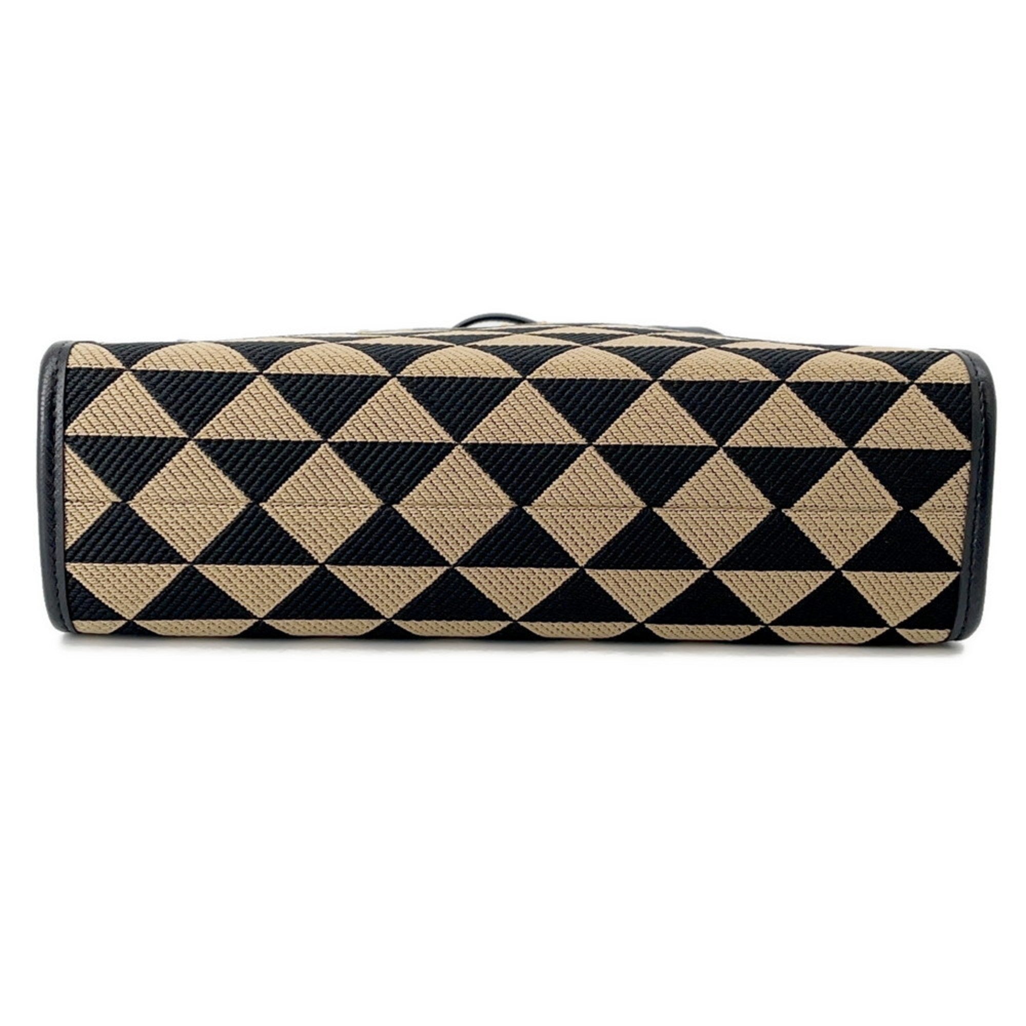 MANSII stylish clutch bag featuring a diamond pattern, perfect for a fashionable mob wife