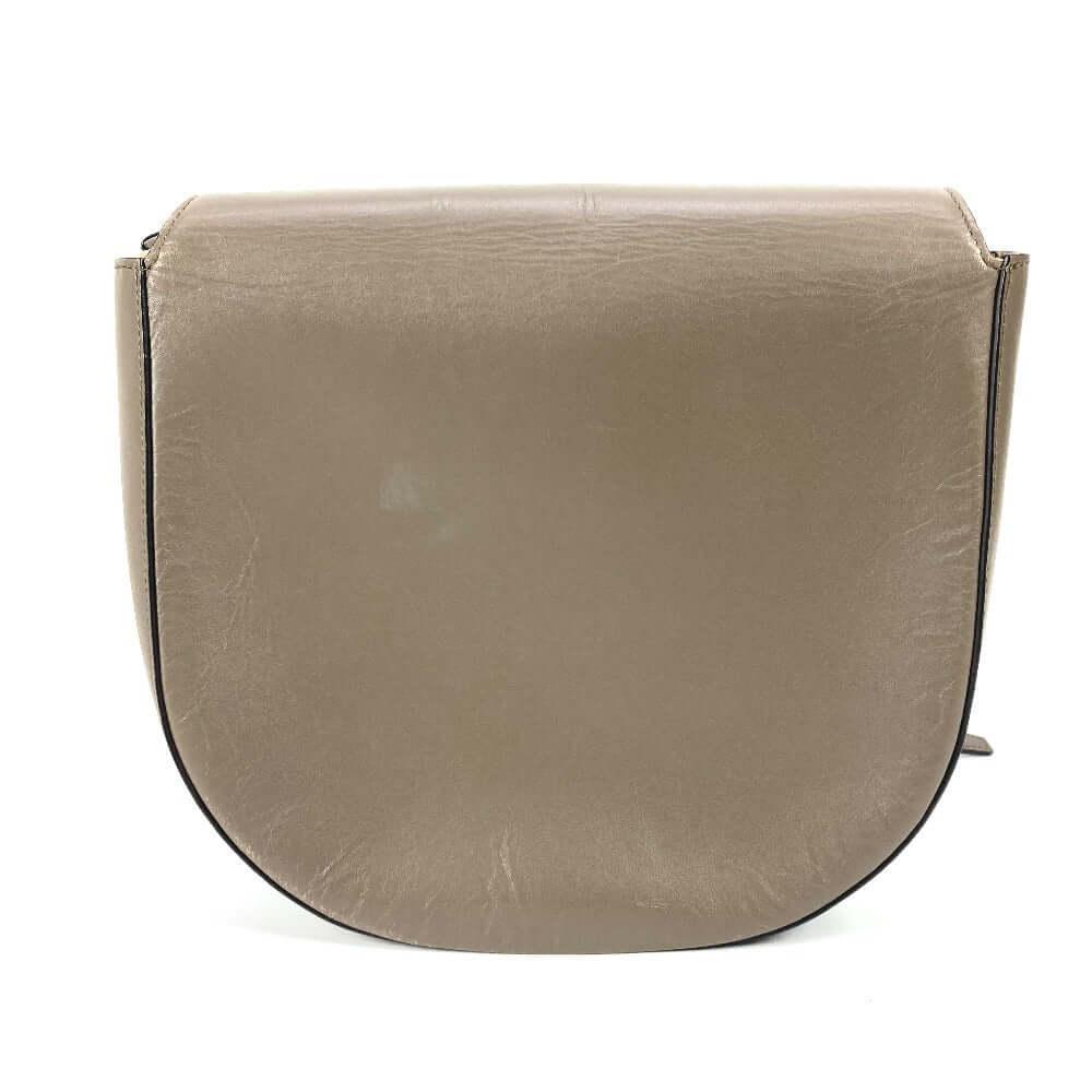 Salvatore Ferragamo pre-owned leather bag in a stylish rounded design for everyday use
