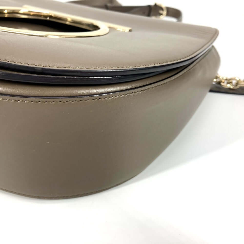 Salvatore Ferragamo pre-owned leather bag in taupe with a gold-tone logo detail