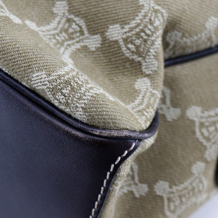 CELINE Pre-owned canvas and leather bag with elegant detailing and sturdy construction