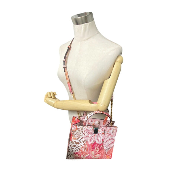 Salvatore Ferragamo Pre-Owned Floral Print Bag with Adjustable Strap and Elegant Design